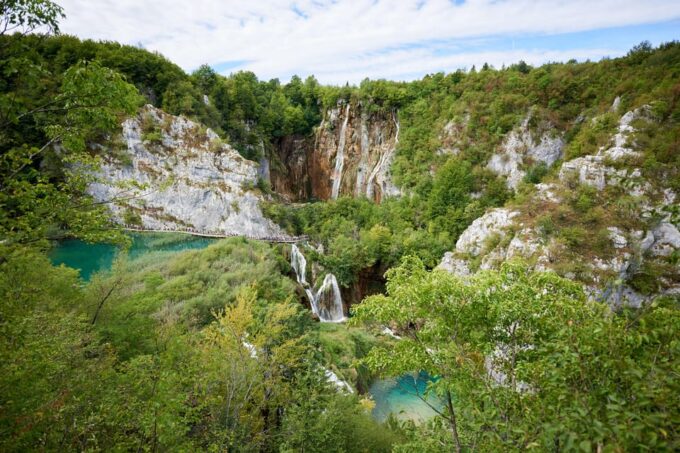 Zadar: Plitvice Lakes: Transfer Tour With Pro Photographer - Scenic Drive in Comfortable SUV