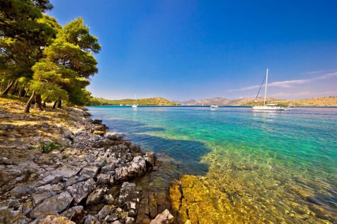 Zadar: Private Boat Trip and Entry to Kornati National Park - Sound System for Music
