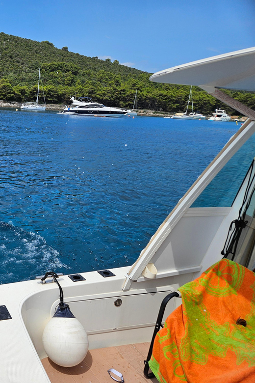 Zadar: Saharun Beach and Sunken Ship Adventure Boat Trip - Preparation and Meeting Information