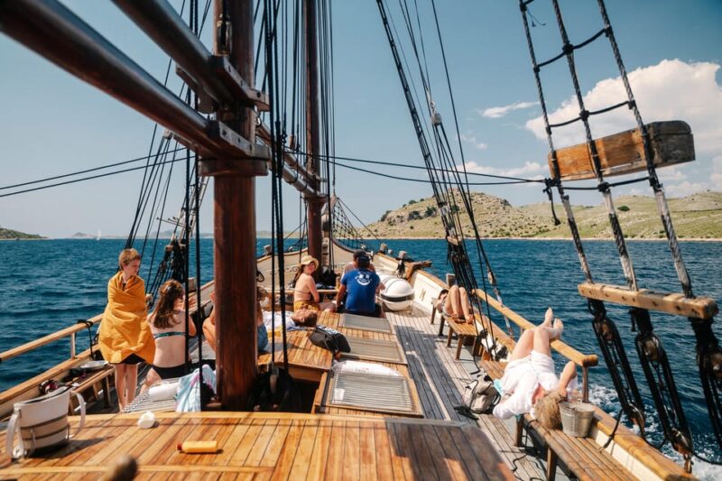 Zadar: Sailboat Tour With Unlimited Wine & 3 Stops - Customer Feedback