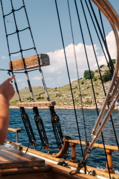 Zadar: Sailboat Tour With Unlimited Wine & 3 Stops - Important Information