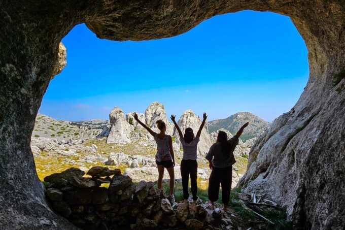 Zadar: Scenic Trip to Mountains, Caves and Rivers - Masters Road and Hiking