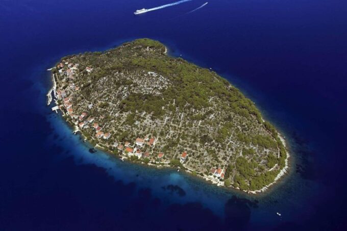 Zadar Speed Boat: Thrill Ride With Snorkeling Gear - Customizable Music Experience