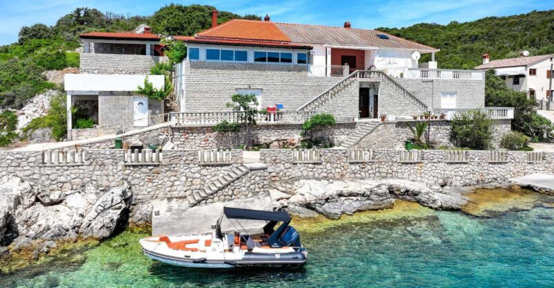 Zadar: Speedboat Tour Best of 4 Islands 6 Stops With Lunch! - Sestrunj Island Lunch