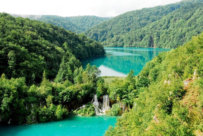 Zadar to Zagreb Private Transfer With a Visit to Plitvice Lakes - Key Points