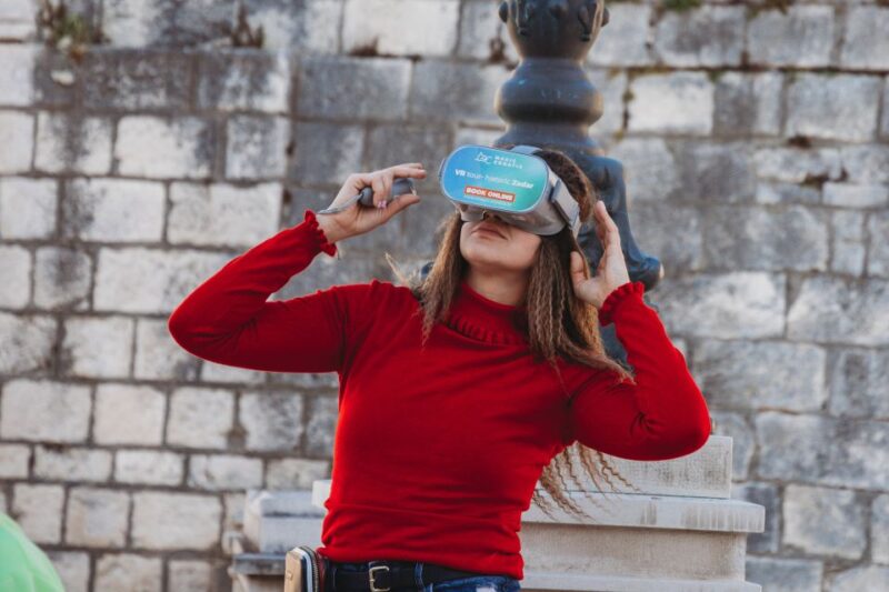 Zadar: Virtual Reality Guided History Walking Tour - Age and Language Options