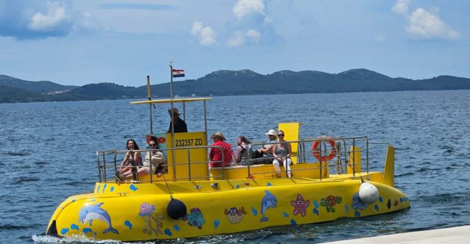 Zadar: Yellow Semi-Submarine Underwater Exploration Tour - Transportation and Meeting Location