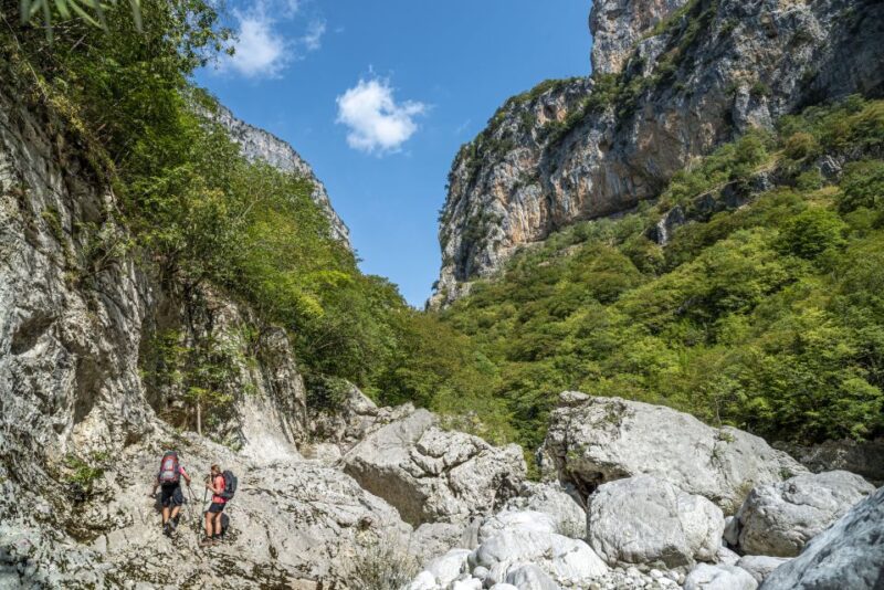 Zagori: Vikos Gorge Full-Day Guided Hike - Traditional Greek Picnic Delight