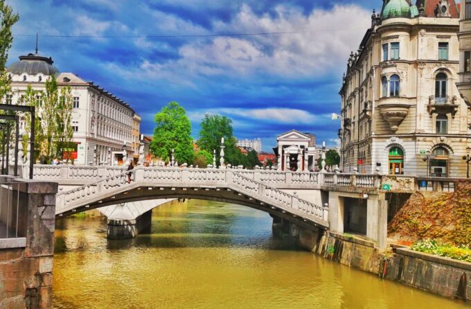 Zagreb: Day Trip Postojna Cave, Predjama Castle, & Ljubljana - Discover Ljubljana
