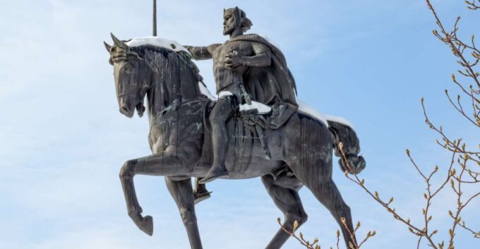 Zagreb: First Discovery Walk and Reading Walking Tour - Frequently Asked Questions