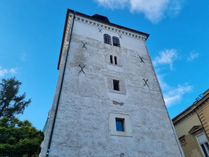 Zagreb: Highlights Tour With a Master of Art History - Tour Duration and Pricing