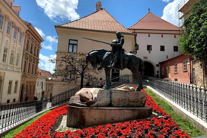 Zagreb Photosession Tour With Guide and Professional Photographer - Accessibility and Participation