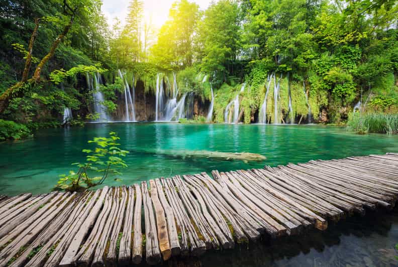 Zagreb: Plitvice & Rastoke Guided Day Trip for Max 8 People - Good To Know