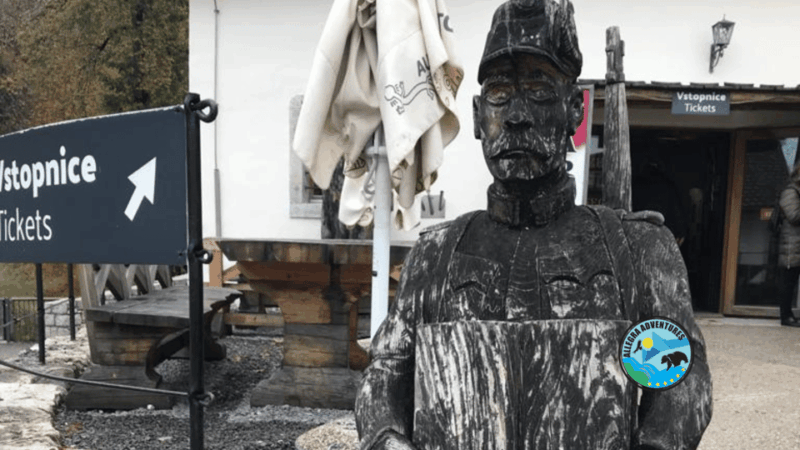 Zagreb: Postojna Cave, Predjama Castle & Ljubljana in a Day - Exploring Postojna Cave