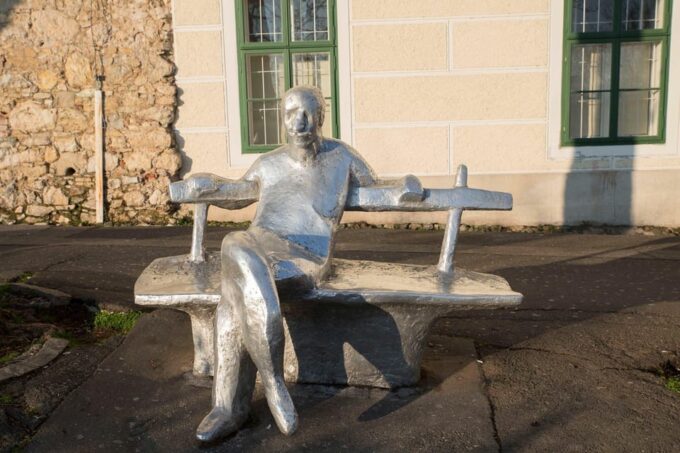 Zagreb: Private Guided Walking Tour With Local Guide - Accessibility and Meeting Point