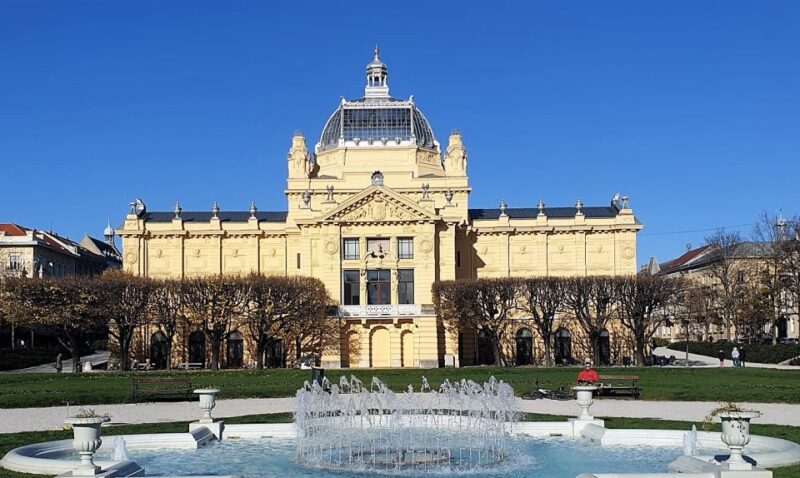 Zagreb: Private Highlights Walking Tour W/ Funicular Ticket - Good To Know