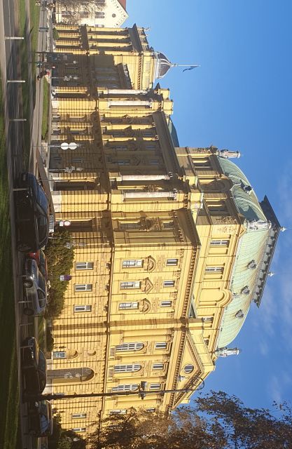 Zagreb: Truly Unforgettable Complete Tour of Zagreb - Discover Mirogoj Cemetery