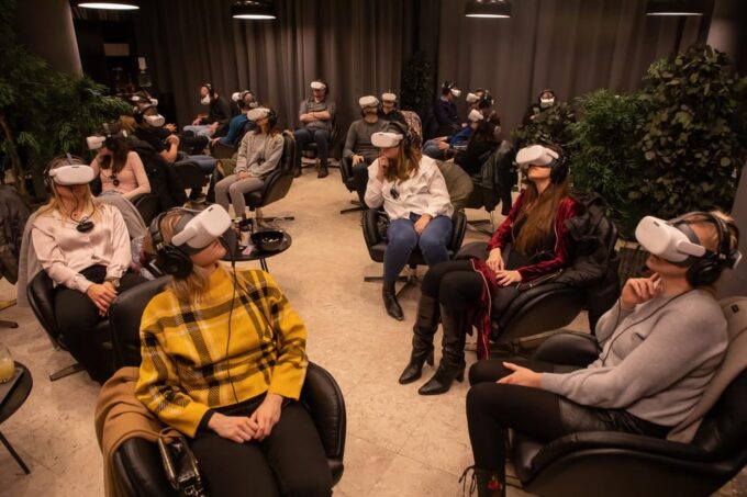 Zagreb: VR 3D Immersive Film Experience - Voucher - Refreshments and Amenities