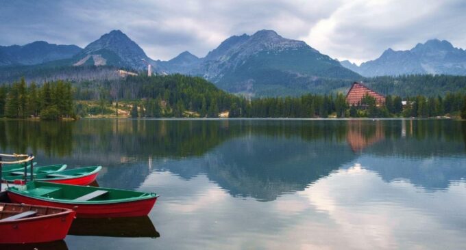 Zakopane: Bachledka Treetop Walk and Strbske Pleso Tour - Glacial Mountain Lake