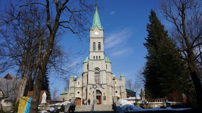 Zakopane City Highlights Private Walking Tour With a Guide - Discovering Zakopanes History and Culture