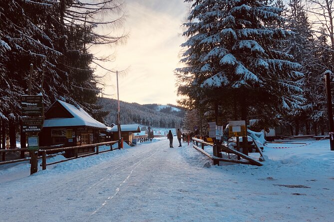 Zakopane & Sleigh Ride With Bonfire - Group Tour From Kraków - Meeting and Pickup Details