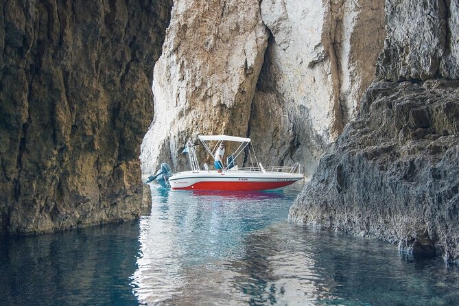 Zakynthos Private Boat: Marathonisi, Keri Caves, Mizithres (max5) - Scenic Landscapes