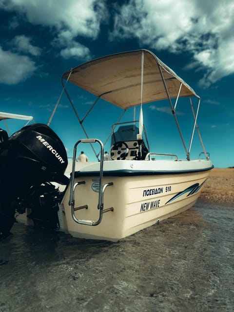 Zakynthos:Private Self Drive or With Captain Speedboats - Boat Features and Equipment