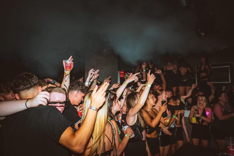 Zante: Agenda Party (All Black Dress Code) at Sizzle Club - Pricing and Reservations