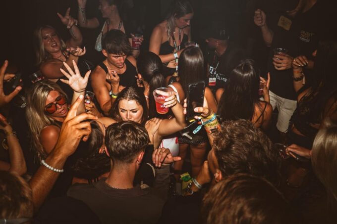 Zante: Agenda Party (All Black Dress Code) at Sizzle Club - Doors Open