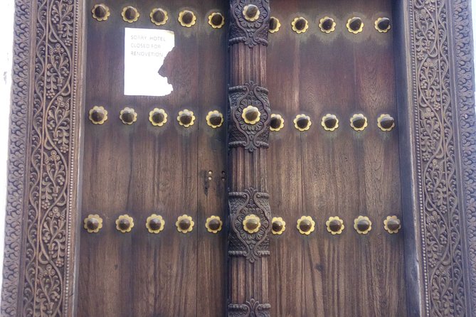 Zanzibar Historical Walking Tour With Mohamed - Exploring Zanzibars Stone Town