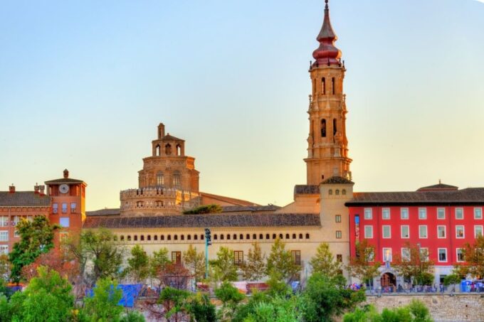 Zaragoza: City Exploration Game and Tour - Frequently Asked Questions