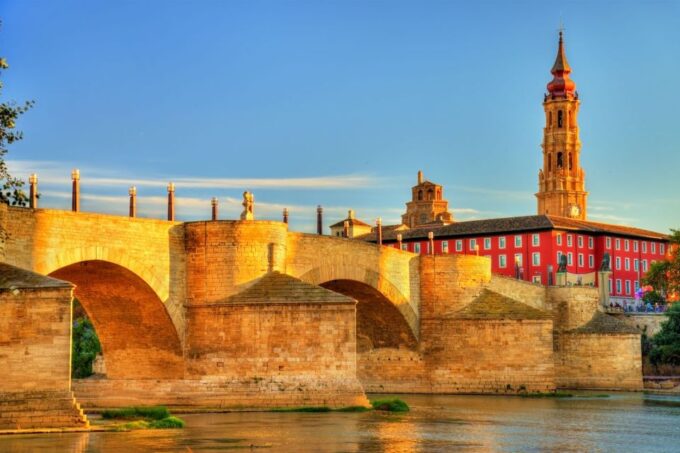 Zaragoza: First Discovery Walk and Reading Walking Tour - Tour Logistics