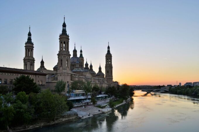 Zaragoza: First Discovery Walk and Reading Walking Tour - Frequently Asked Questions