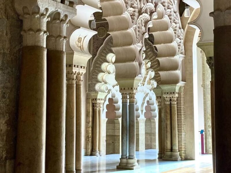 Zaragoza: Guided Visit to the Aljafería Palace in Spanish - Historical Background