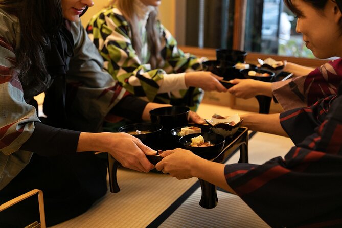 Zen Meditation and Tea Ceremony in Endoji Arcade - Sweets and Tea Tasting