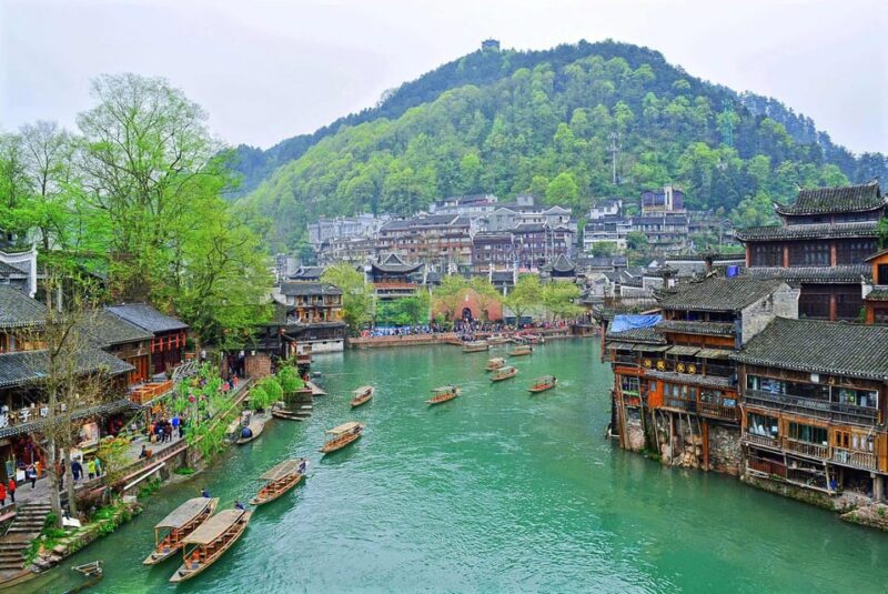 Zhangjiajie: Fenghuang Ancient Town+ Furong Town 2-Days Tour - South China Great Wall