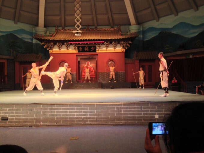 Zhengzhou: Private Tour to Shaolin Temple & Longmen Grottoes - Customer Reviews