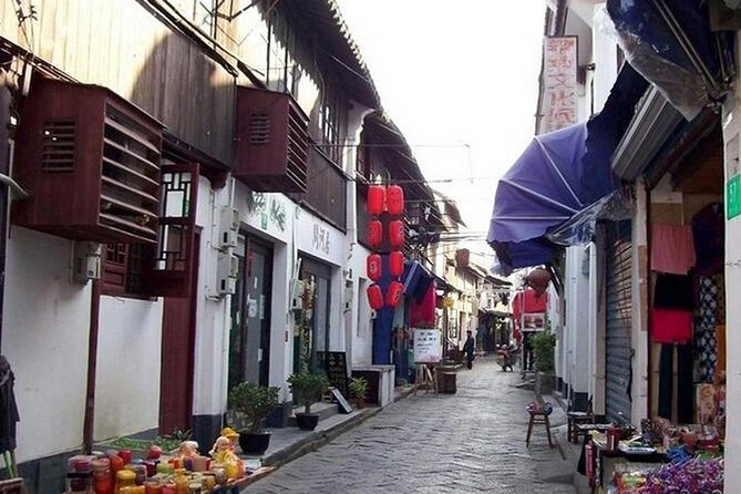 Zhujiajiao Ancient Town and Night Luxury Cruise Tour in Shanghai - Cruise Experience