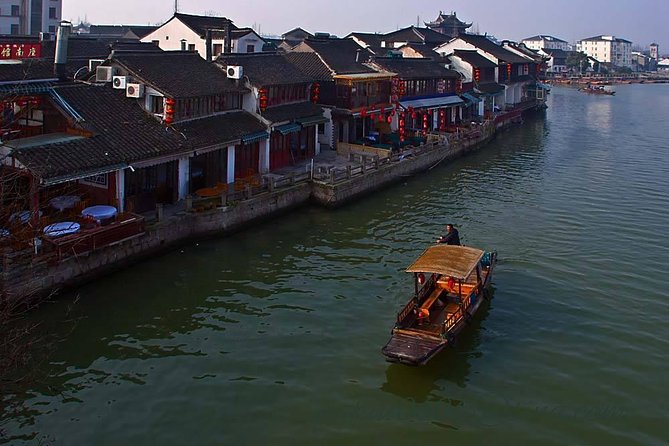 Zhujiajiao Water Town Private Tour With Local Farm Visit and Fruit Picking - Experiencing Fruit Picking at the Farm