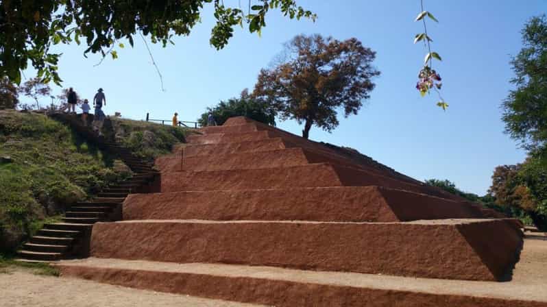 Zihuatanejo: Archeological Tour - Group Size and Language