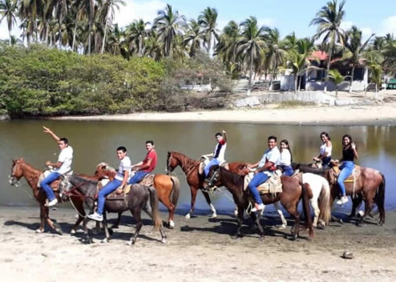 Zihuatanejo: Horseback Riding & Kayaking - Scenic Horseback Riding