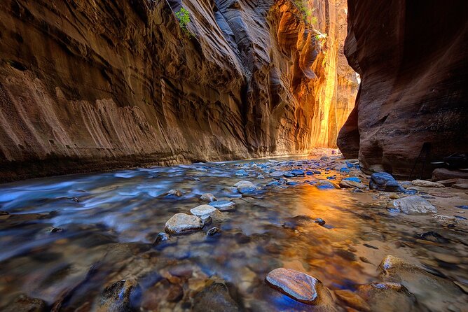 Zion, Bryce, & Antelope Canyon Adventure: Small Group 3-Day Tour - Explore Bryce Canyons Hoodoos