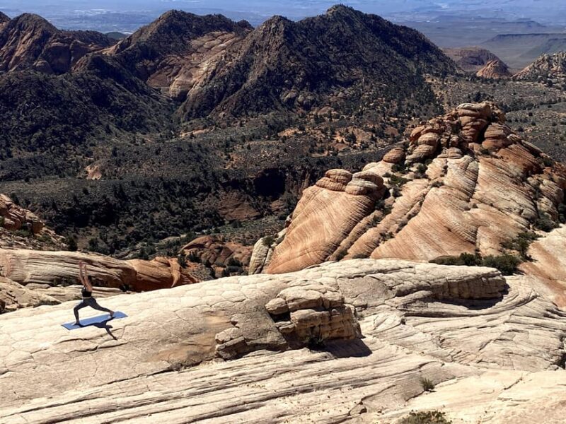 Zion National Park: Yoga & Hiking Tour - Hiking Through Zions Landscapes