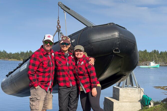 Zodiac Coastal Tour with Naturalist Guide: Lunenburg - Authentic Experiences in a Nutshell