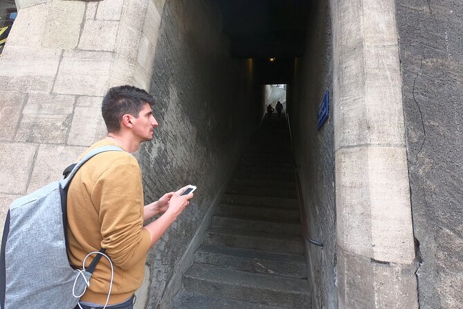 Zombie Chase in Geneva: Quest Experience - Storyline and Zombie Virus Outbreak