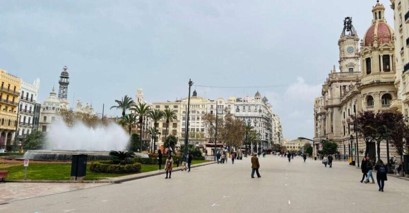 Zoom Through Valencia: Top 25 Hotspots on E-Scooters - Itinerary Highlights