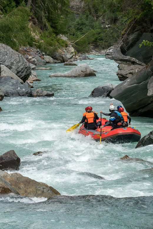 Zuoz: Giarsun Gorge Rafting on the Inn in the Engadin - Tour Highlights