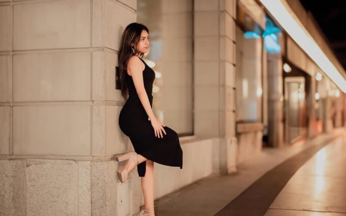 Zurich: 30 Minutes Professional Night Photoshoot - Capturing the Night Elegance