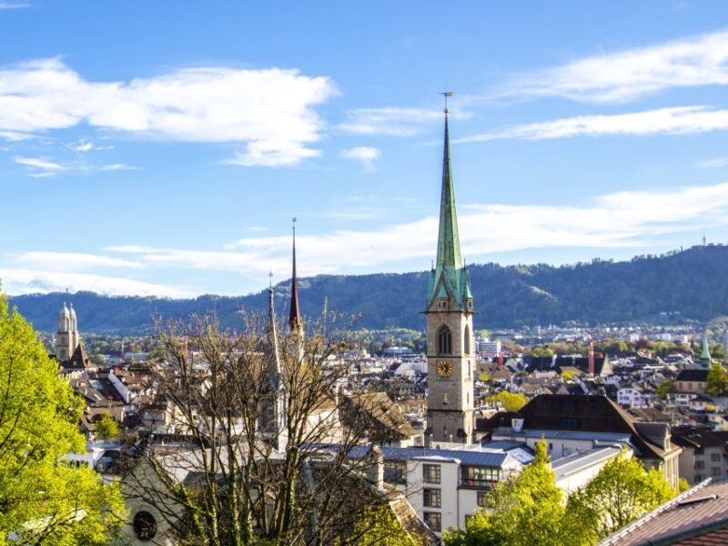 Zurich: Best Intro Tour and a Funicular Ride With a Local - Duration and Group Size