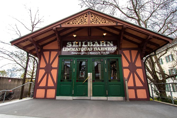 Zurich Best Intro Tour With Boat and Funicular Ride With a Local - Host Response